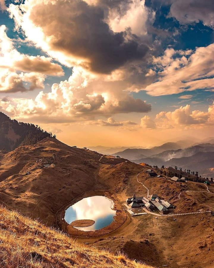 Heavenly Forest Prashar Lake Bagian luar foto